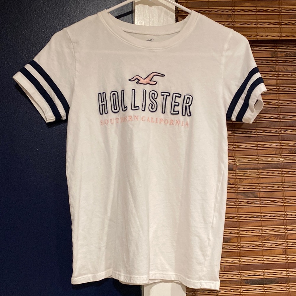 Hollister Tee